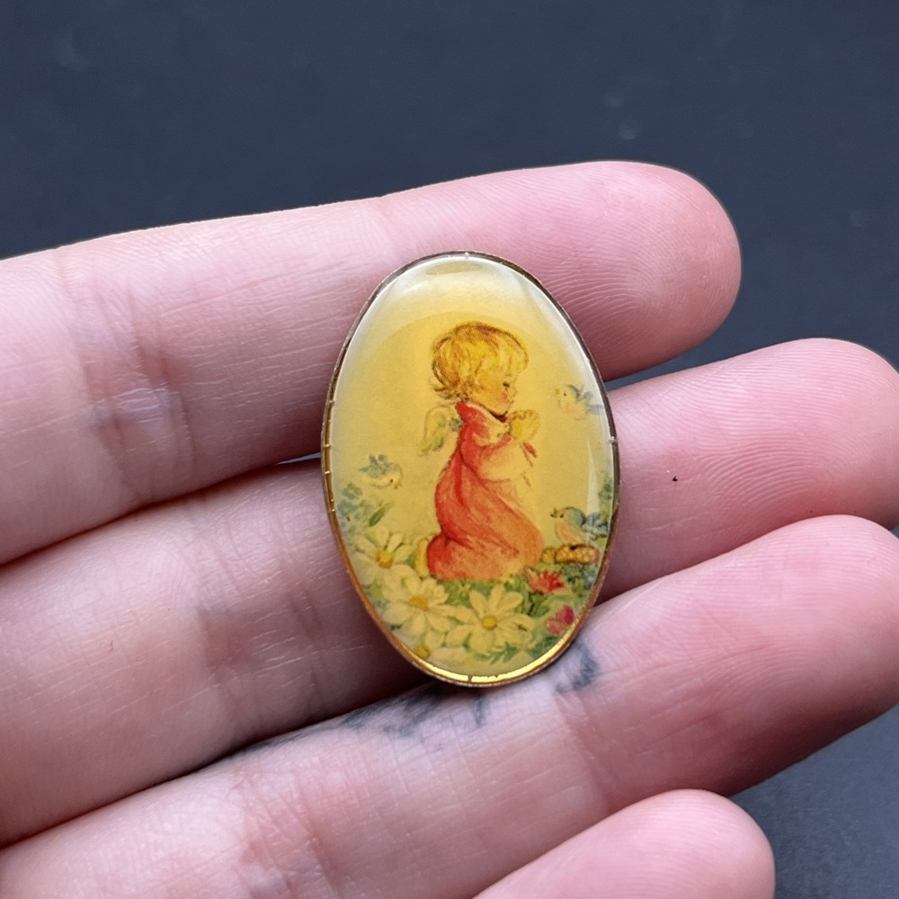 Little Girl Angel Praying‎ Lapel Hat Pin